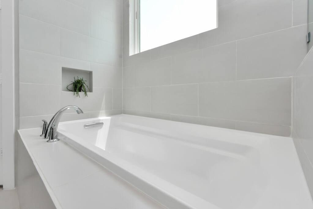 Casa Labella - Downtown Skyline Views - Sleeps 10 Vila Houston Exterior foto