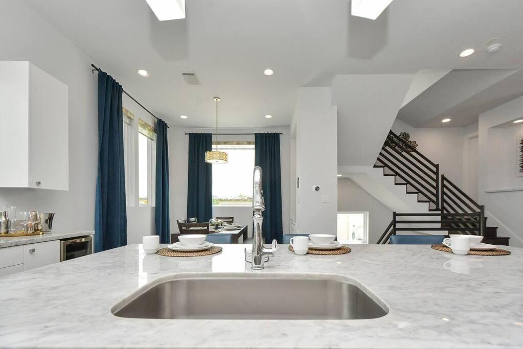 Casa Labella - Downtown Skyline Views - Sleeps 10 Vila Houston Exterior foto