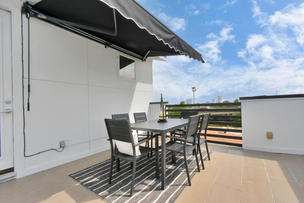 Casa Labella - Downtown Skyline Views - Sleeps 10 Vila Houston Exterior foto